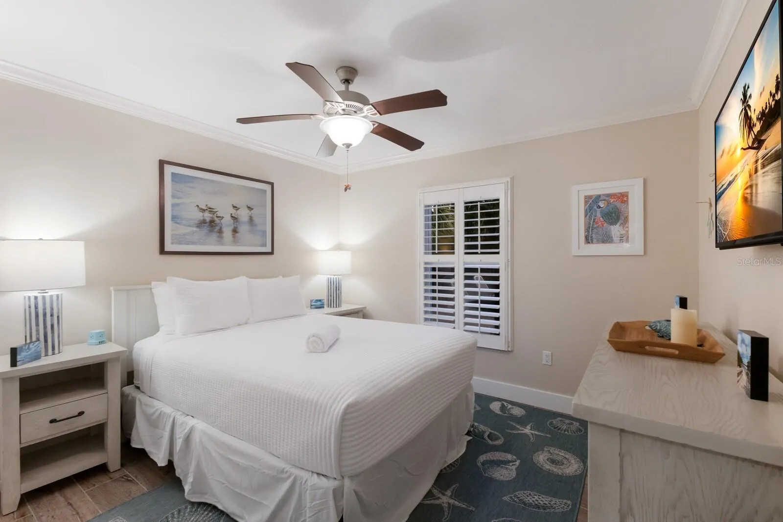 417 BAY PALMS DR