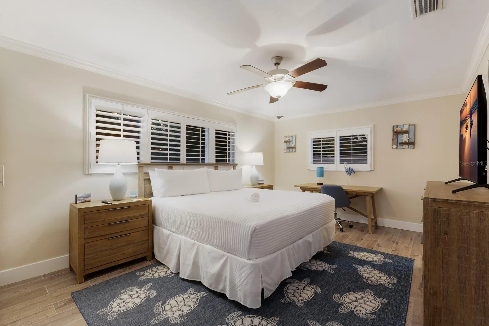 417 BAY PALMS DR