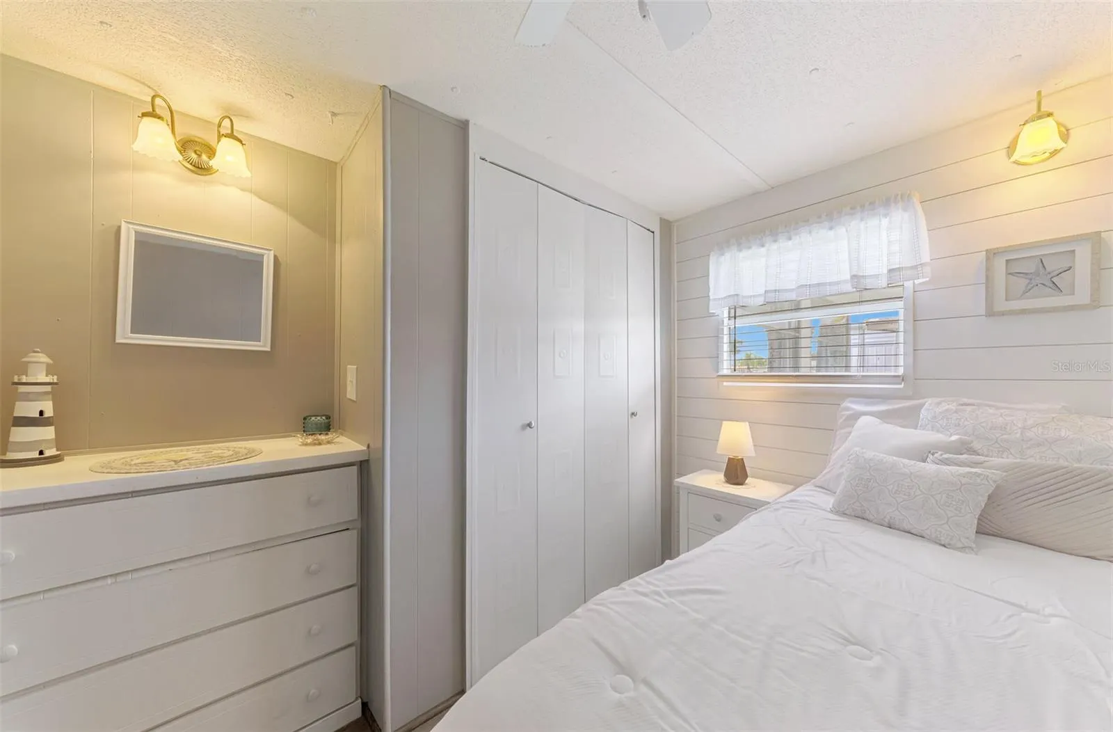 259 INNER DR E