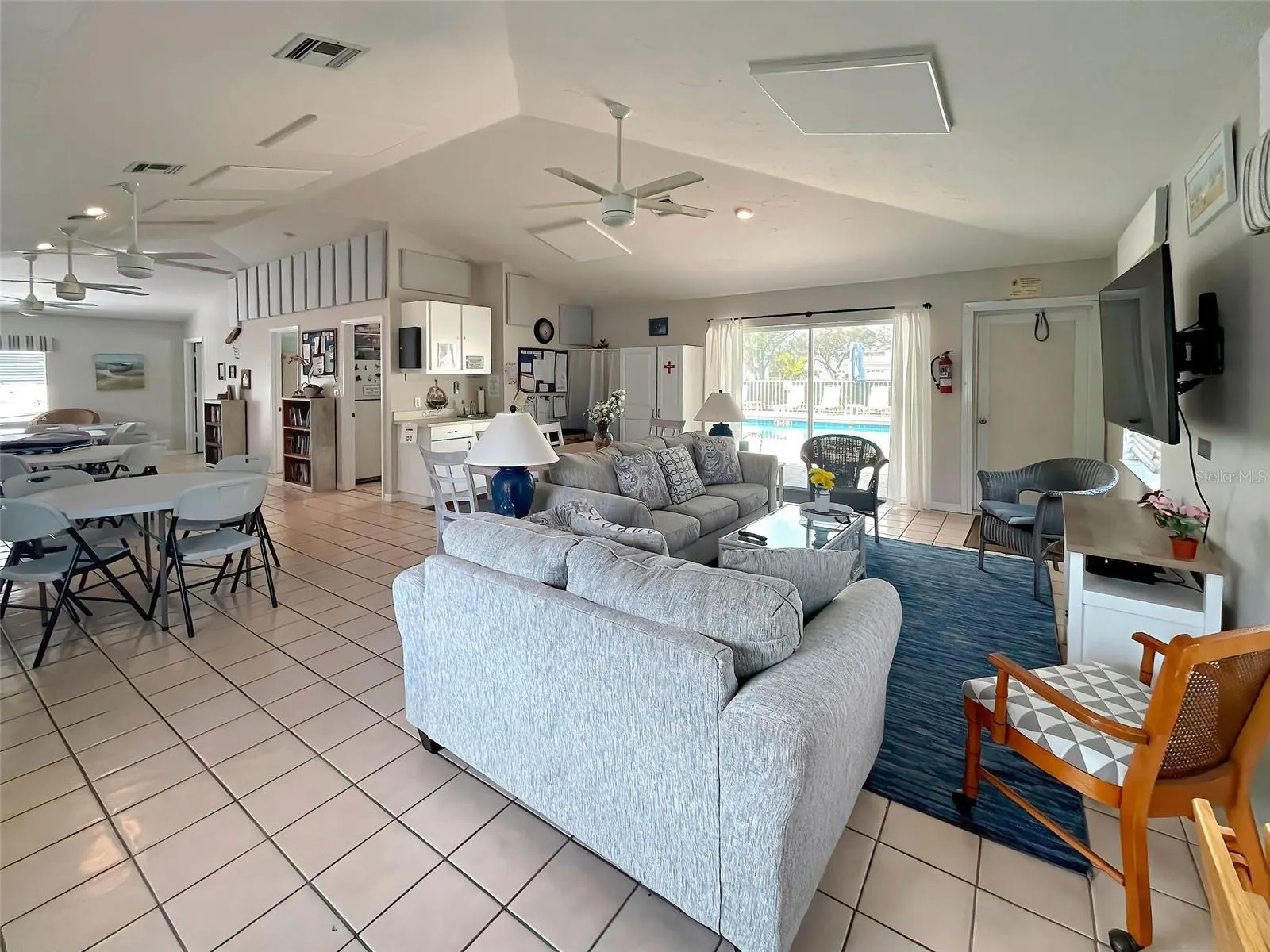1041 CAPRI ISLES BLVD #232, #232