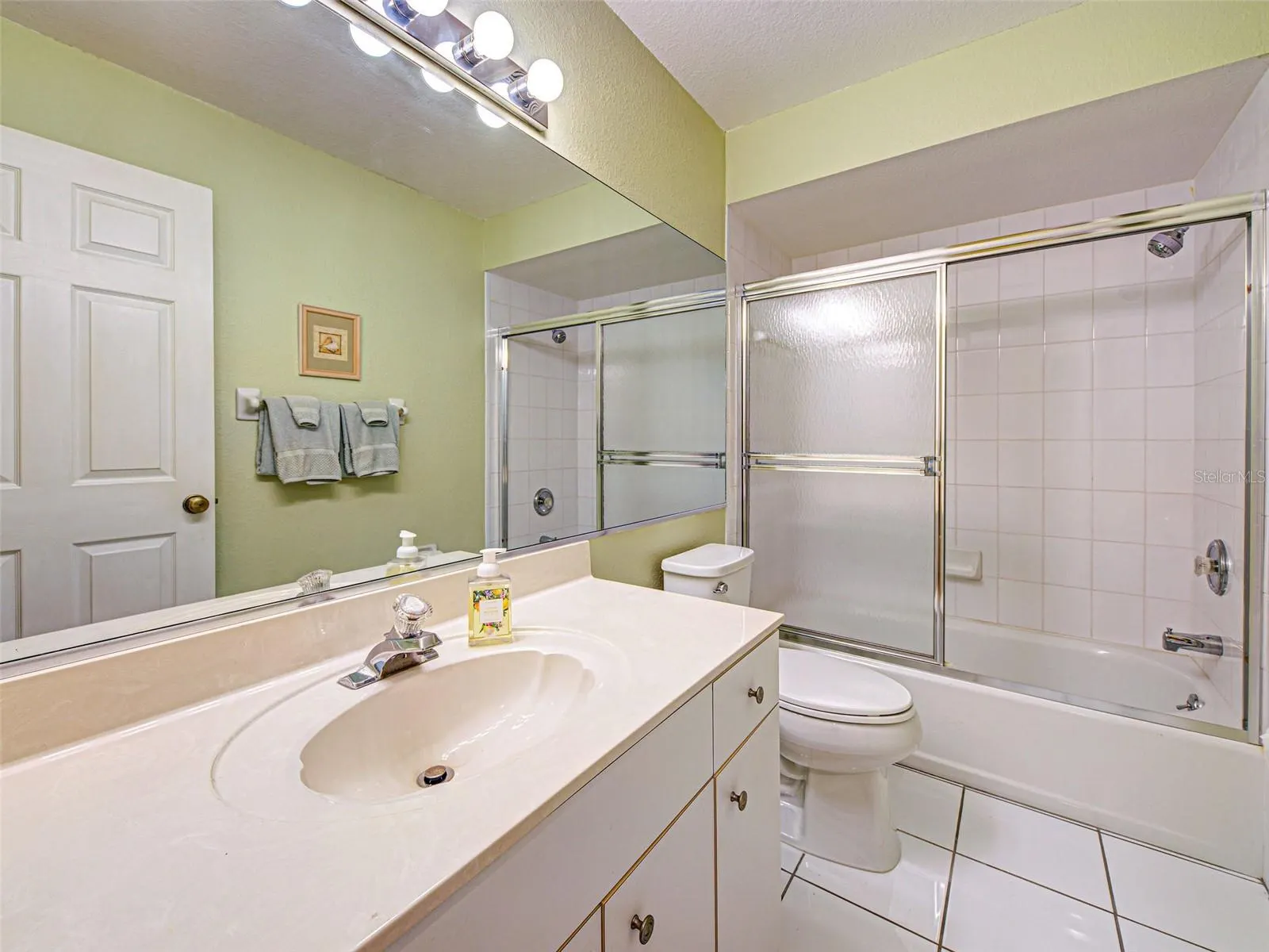 1041 CAPRI ISLES BLVD #232, #232
