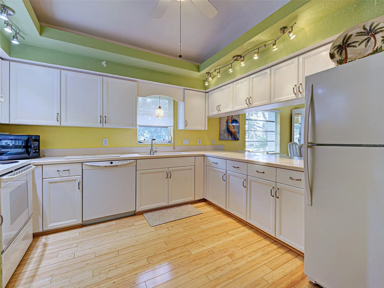 1041 CAPRI ISLES BLVD #232, #232