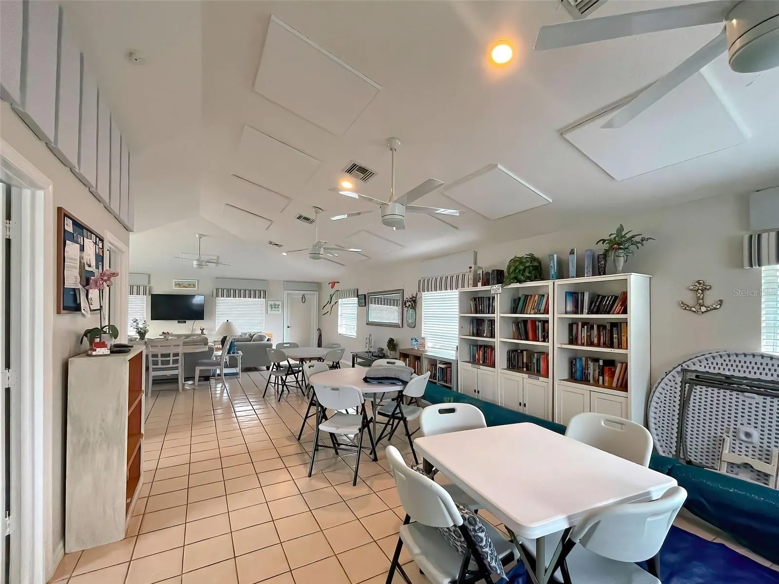 1041 CAPRI ISLES BLVD #232, #232