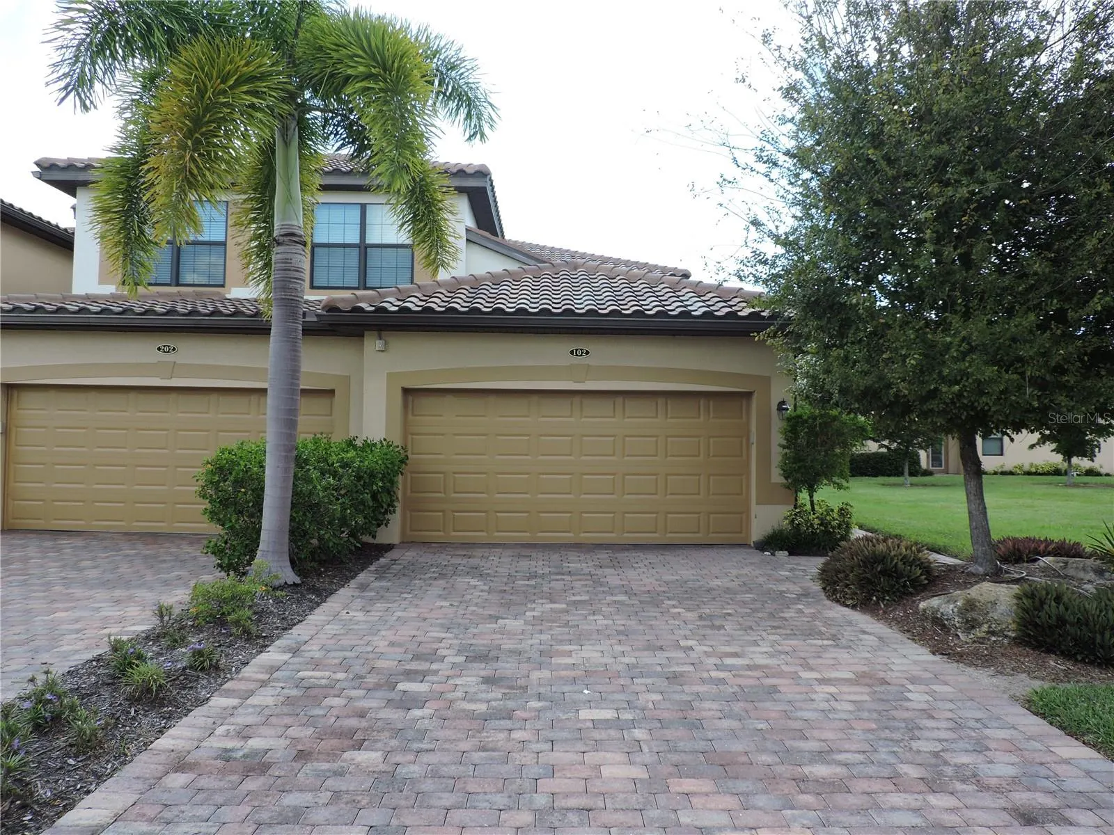 20201 RAGAZZA CIR #102, #102