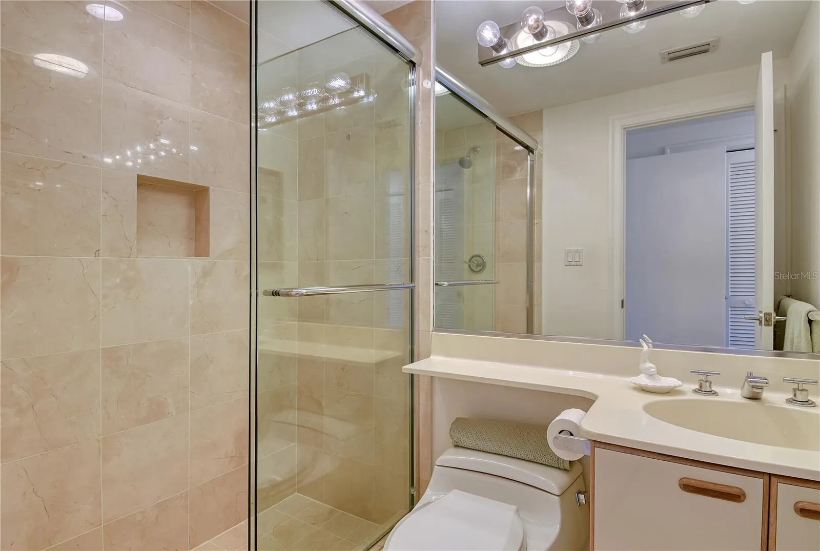 575 SANCTUARY DR #A404, #A404