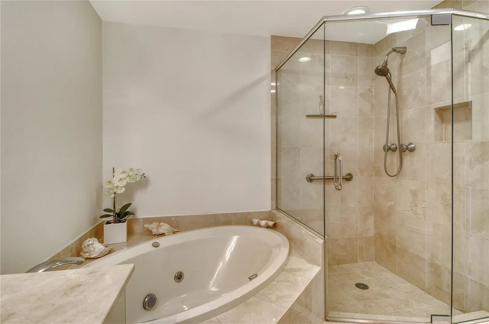 575 SANCTUARY DR #A404, #A404