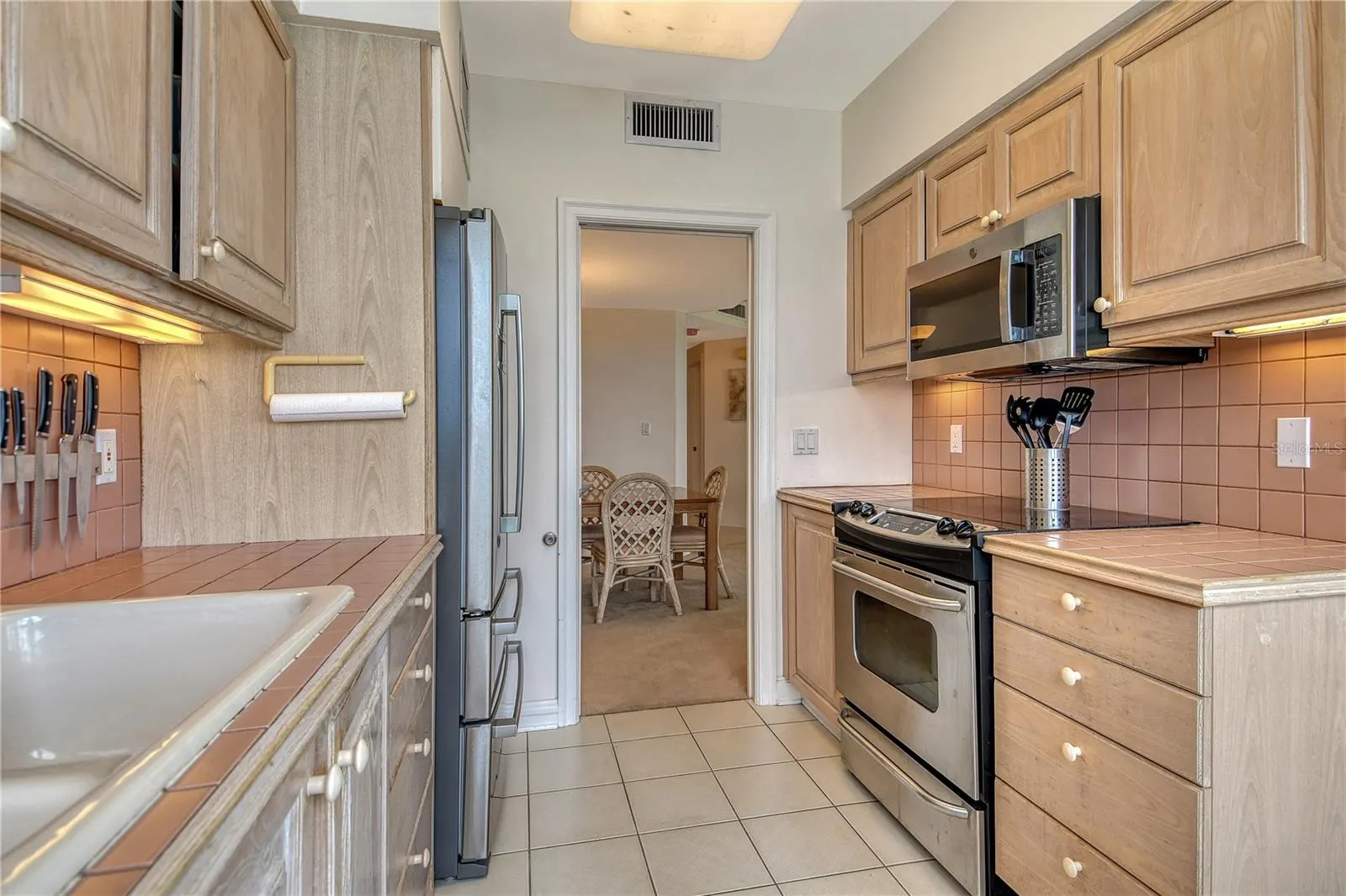 575 SANCTUARY DR #A404, #A404