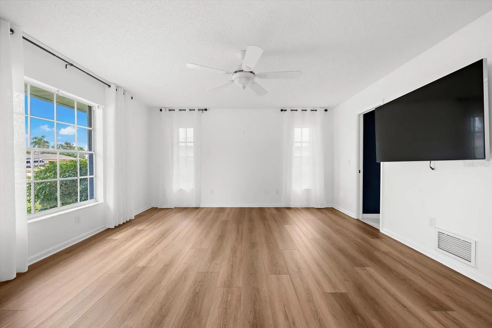 218 BRANDYWINE CIRCLE