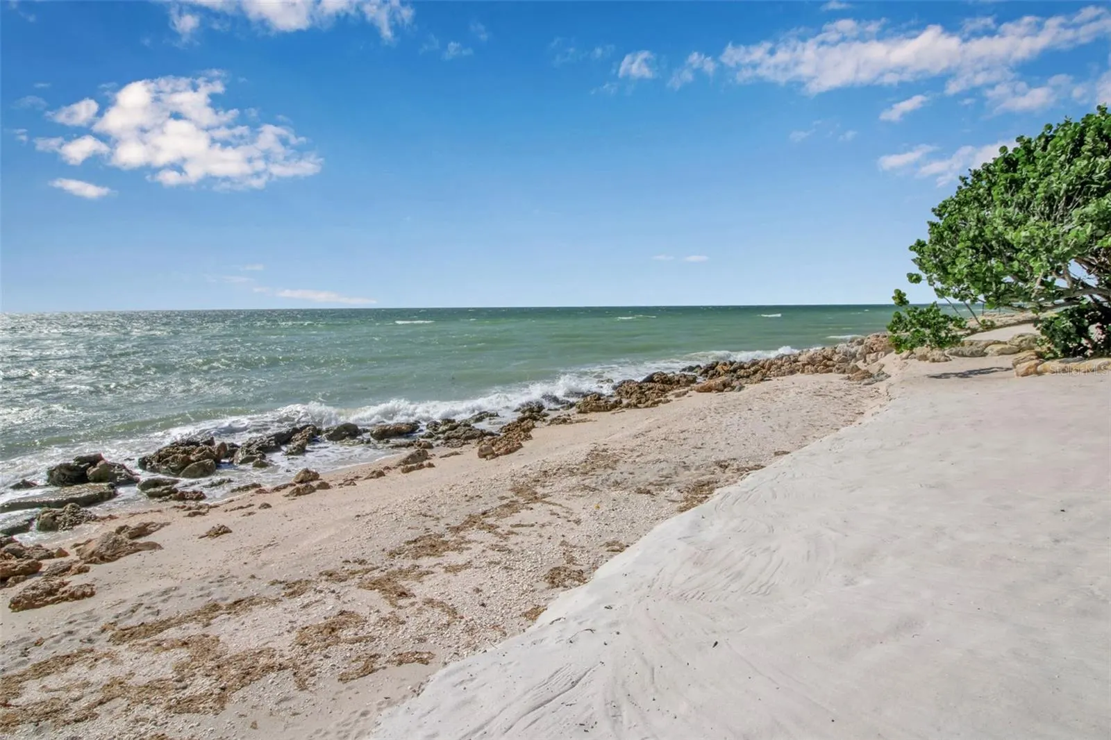 121 N CASEY KEY RD