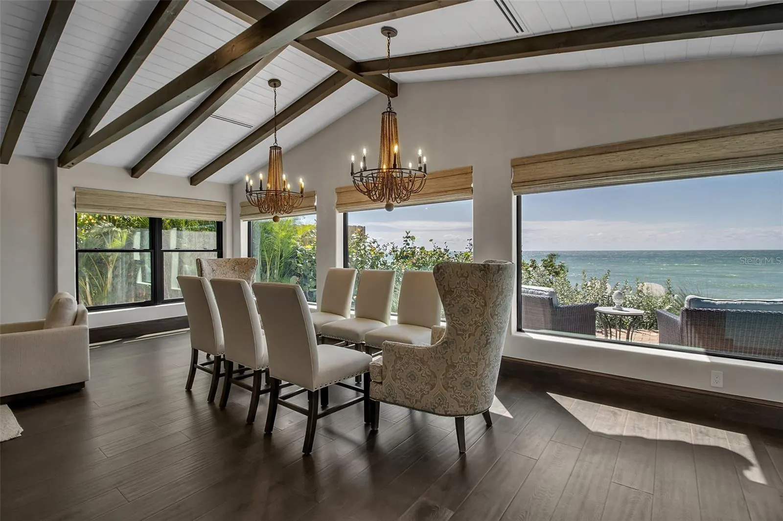 121 N CASEY KEY RD