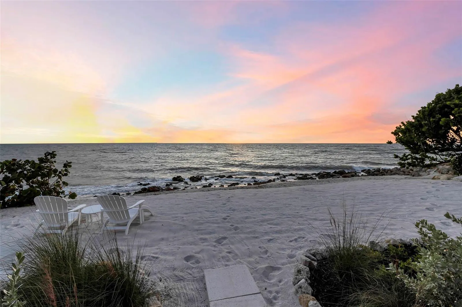 121 N CASEY KEY RD