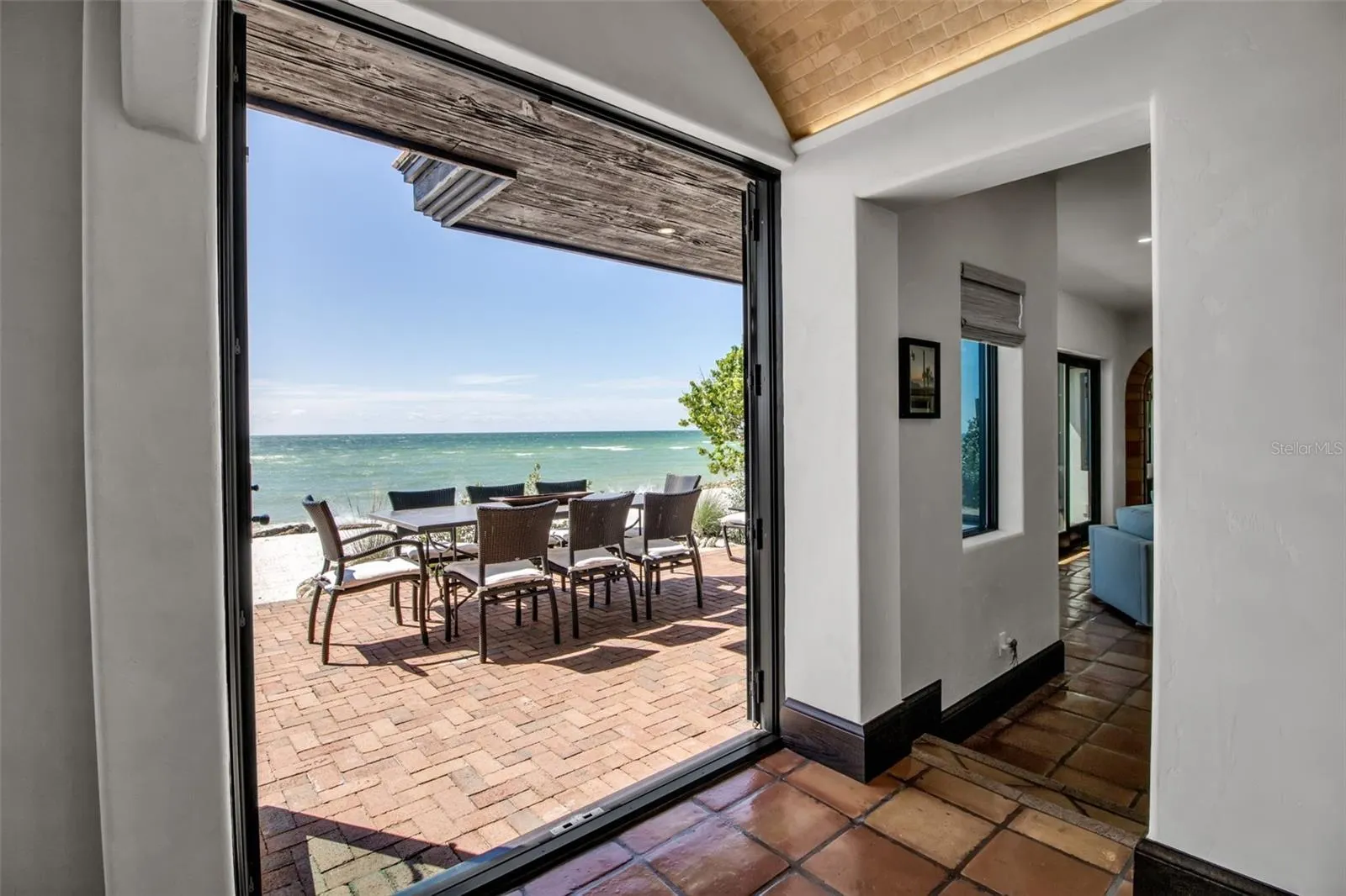 121 N CASEY KEY RD
