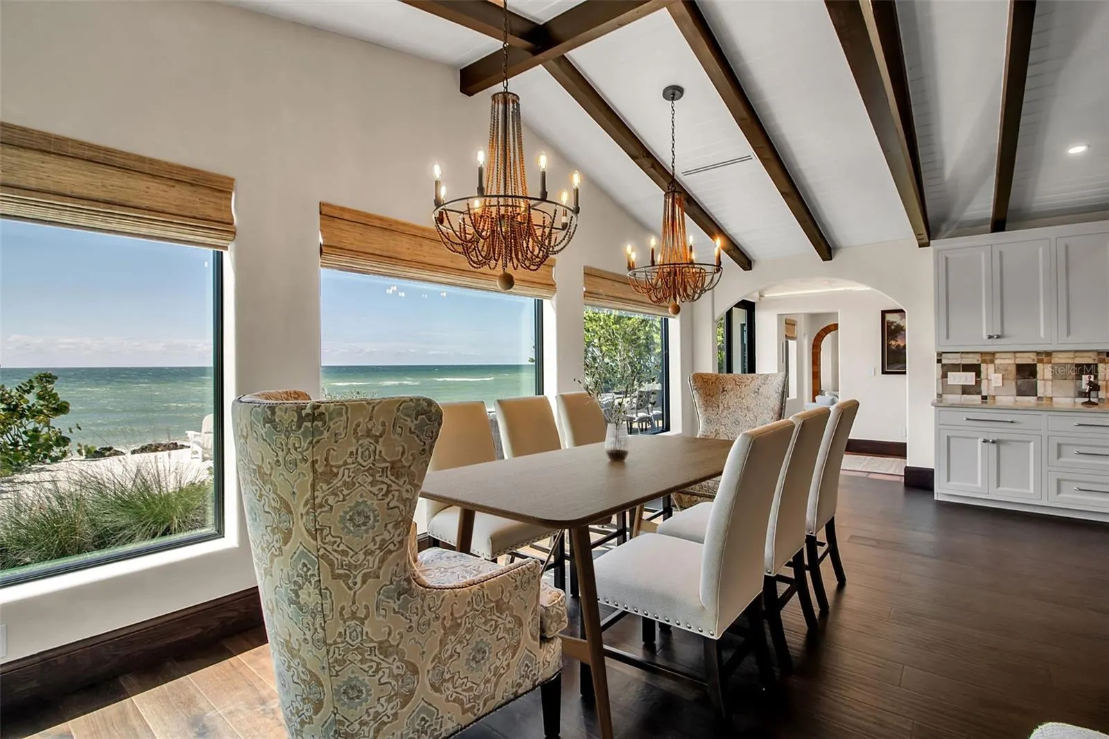 121 N CASEY KEY RD