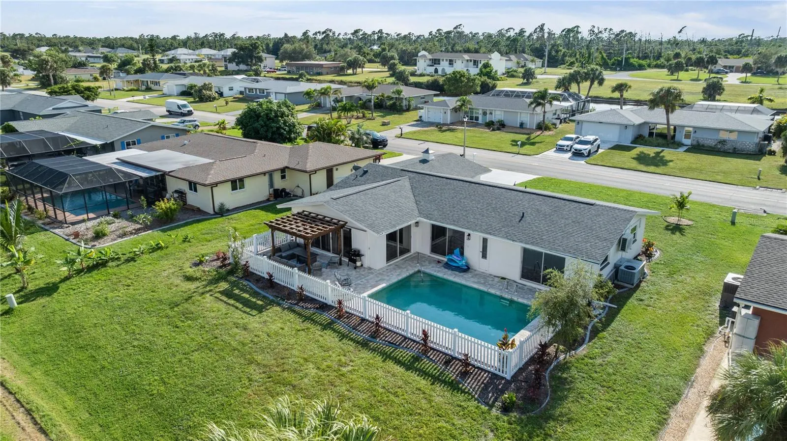 150 ROTONDA CIR