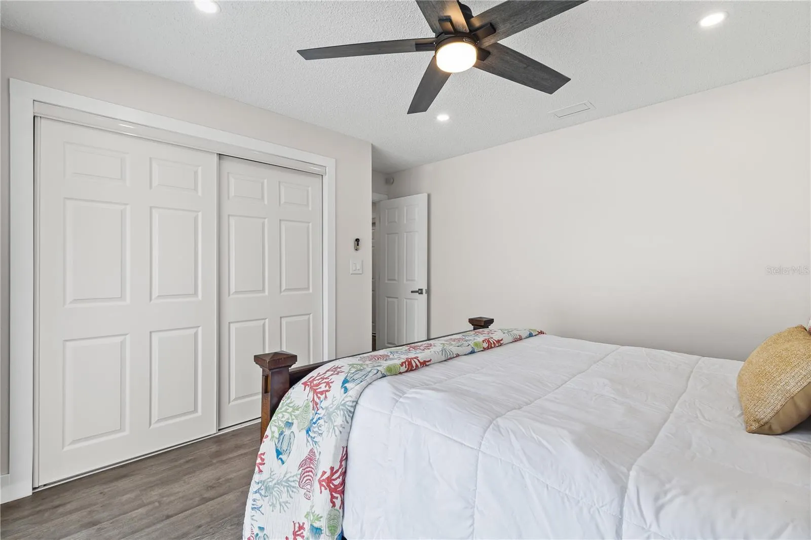 150 ROTONDA CIR