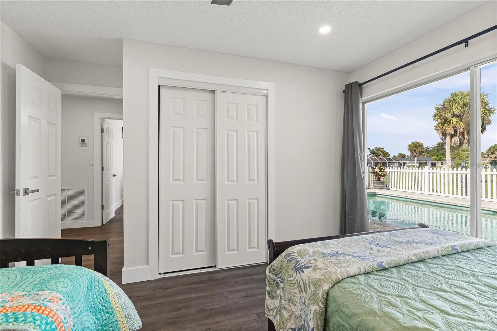 150 ROTONDA CIR