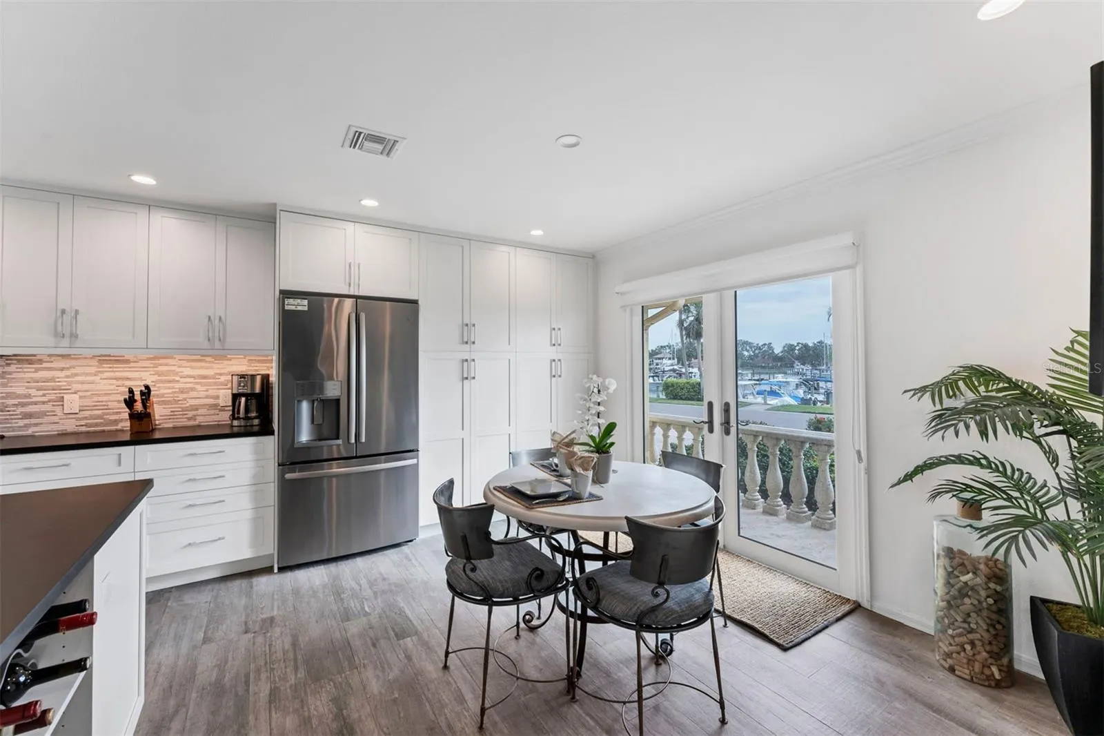 312 YACHT HARBOR DR