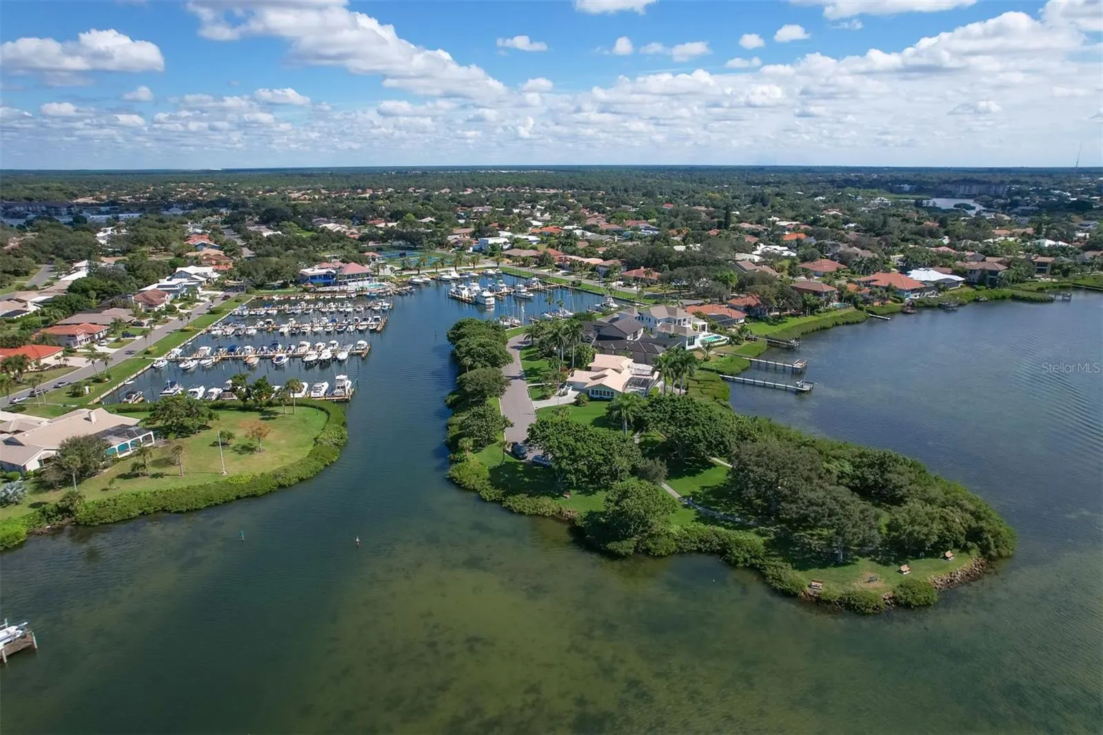 312 YACHT HARBOR DR