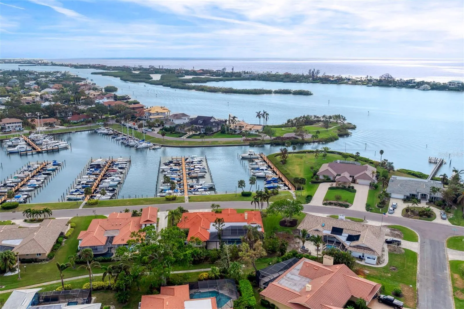 312 YACHT HARBOR DR