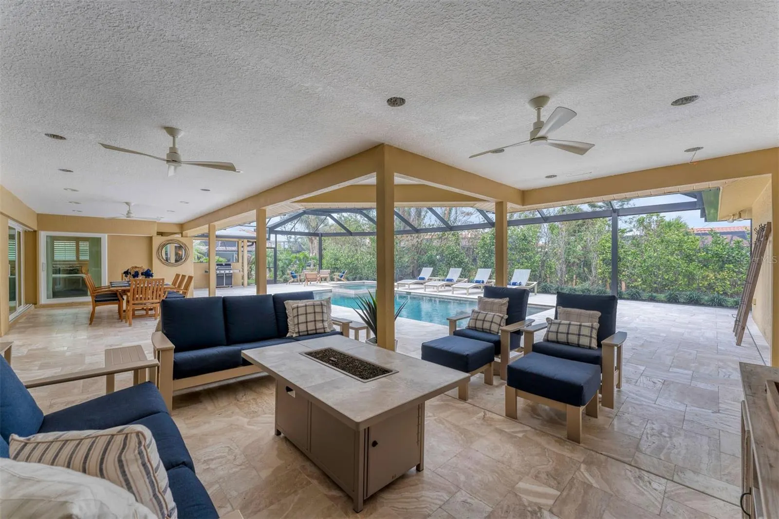 312 YACHT HARBOR DR