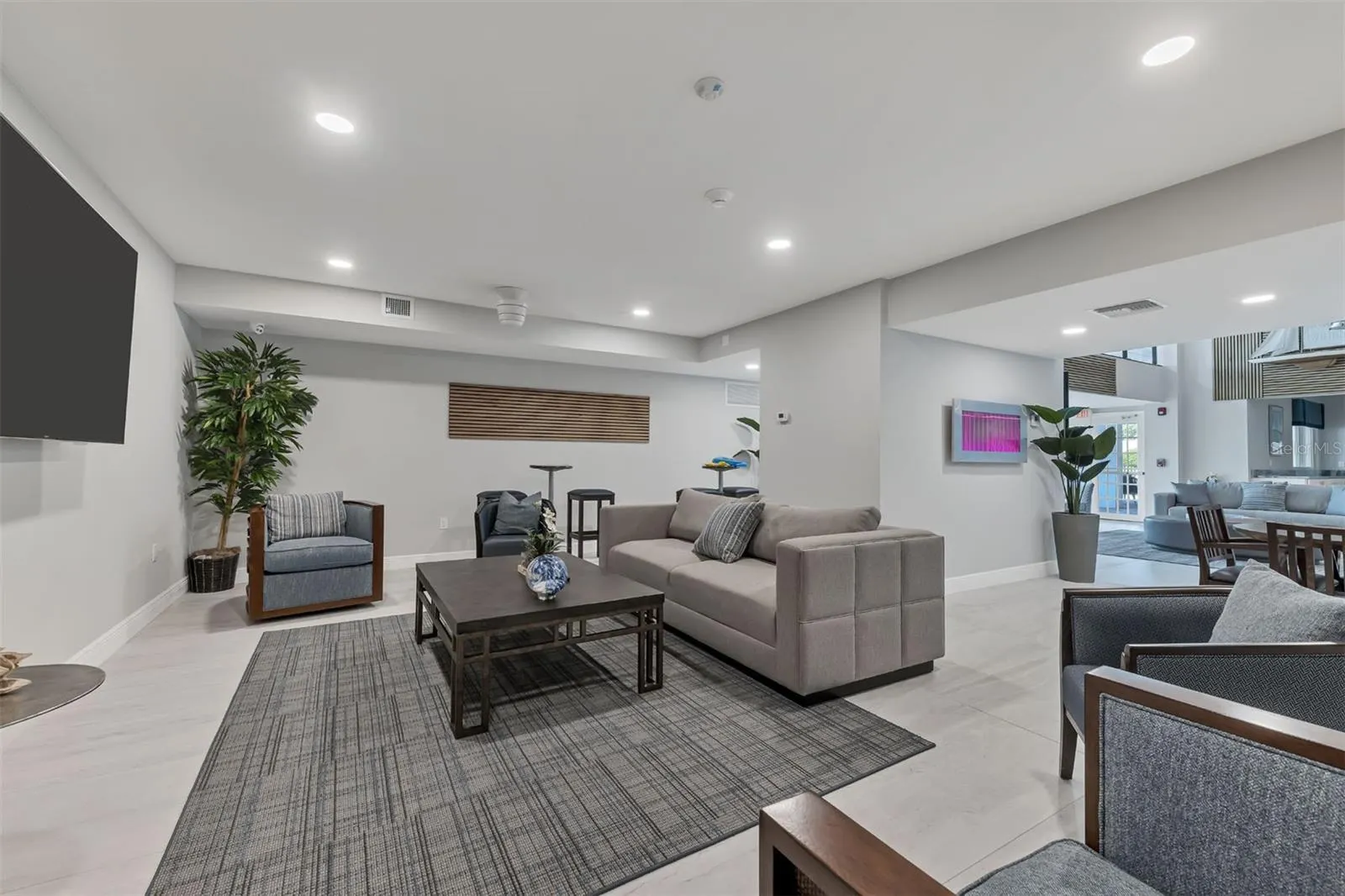 312 YACHT HARBOR DR