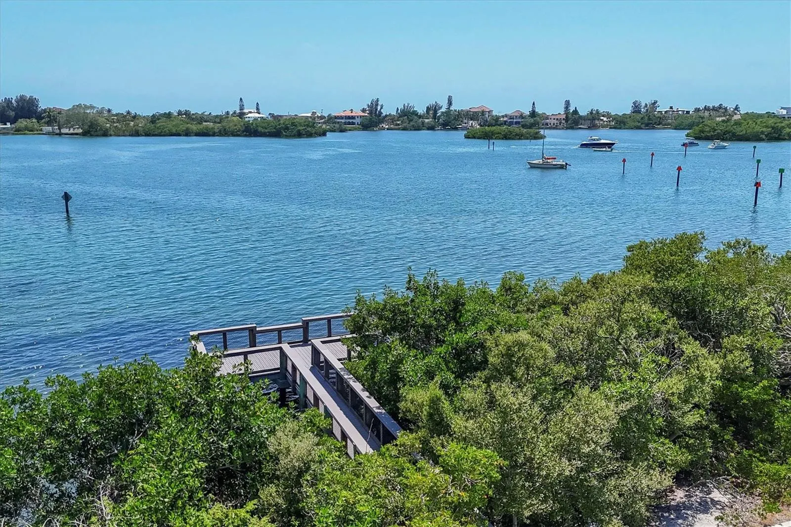 312 YACHT HARBOR DR