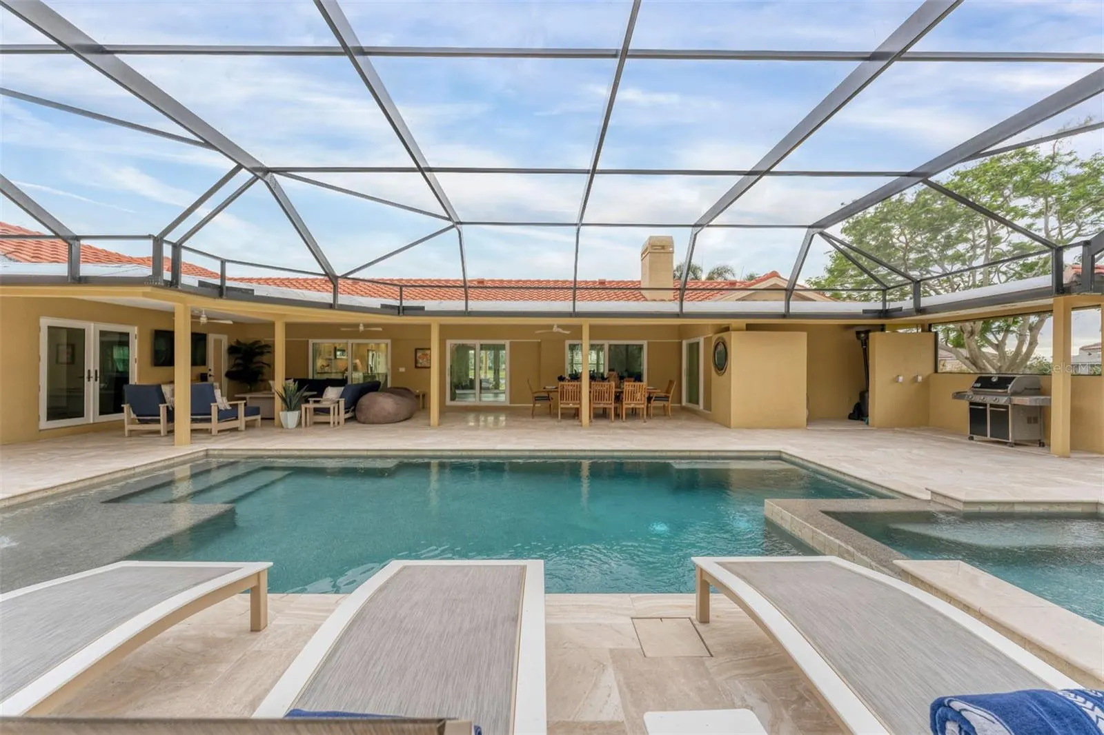 312 YACHT HARBOR DR