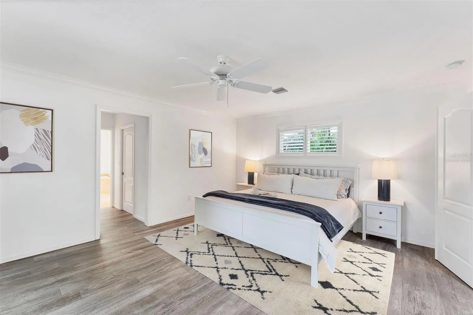 312 YACHT HARBOR DR