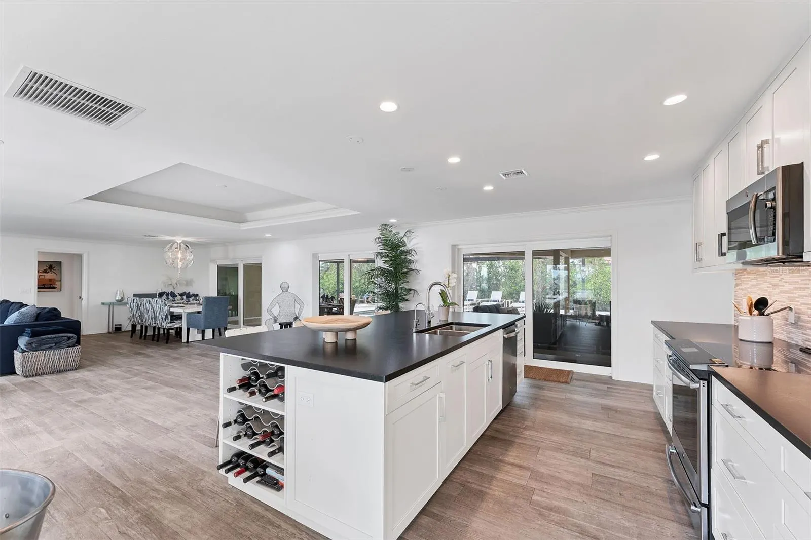 312 YACHT HARBOR DR