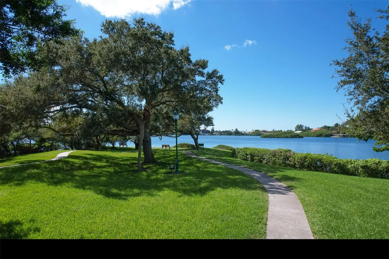 312 YACHT HARBOR DR