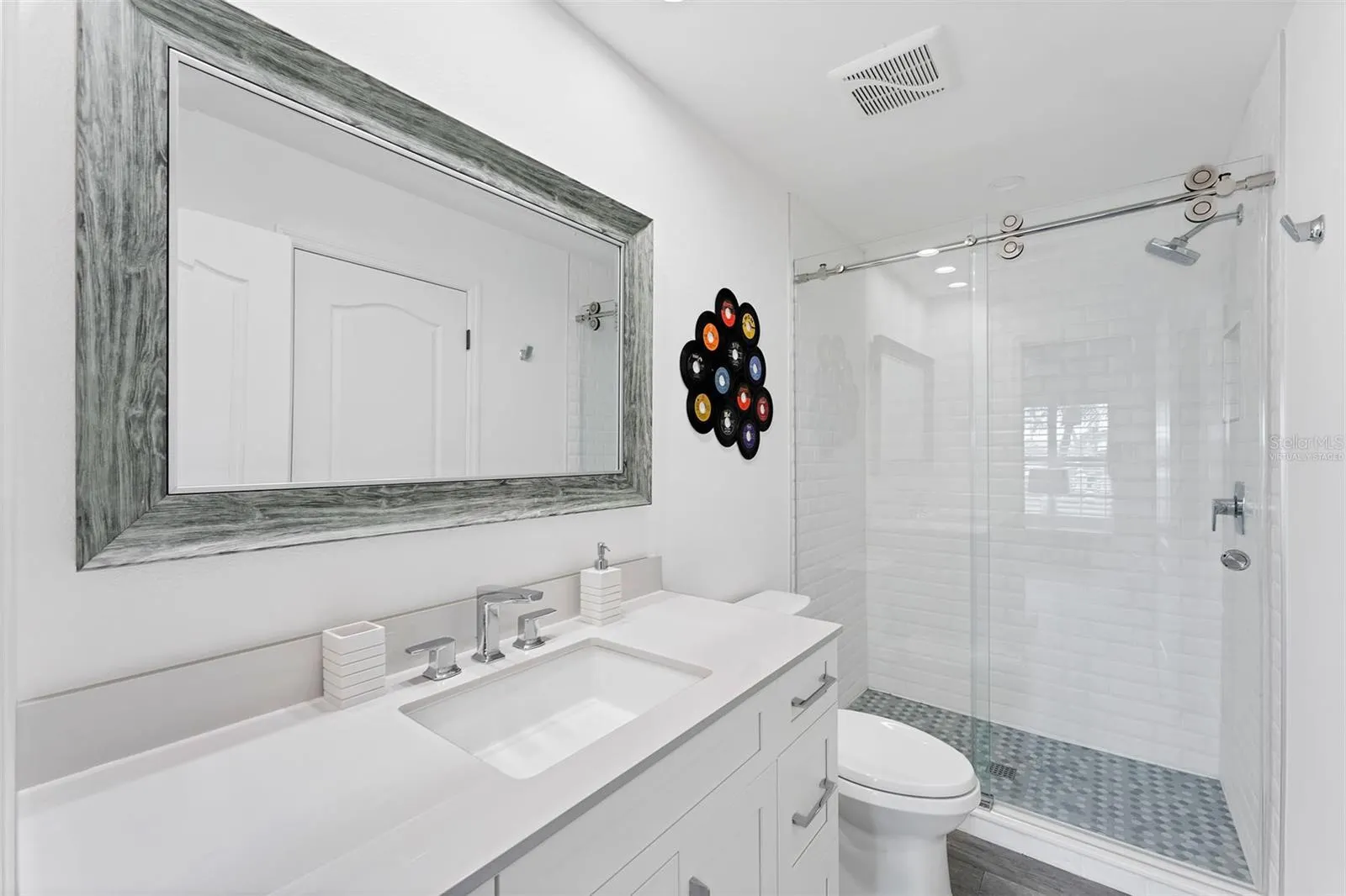 312 YACHT HARBOR DR