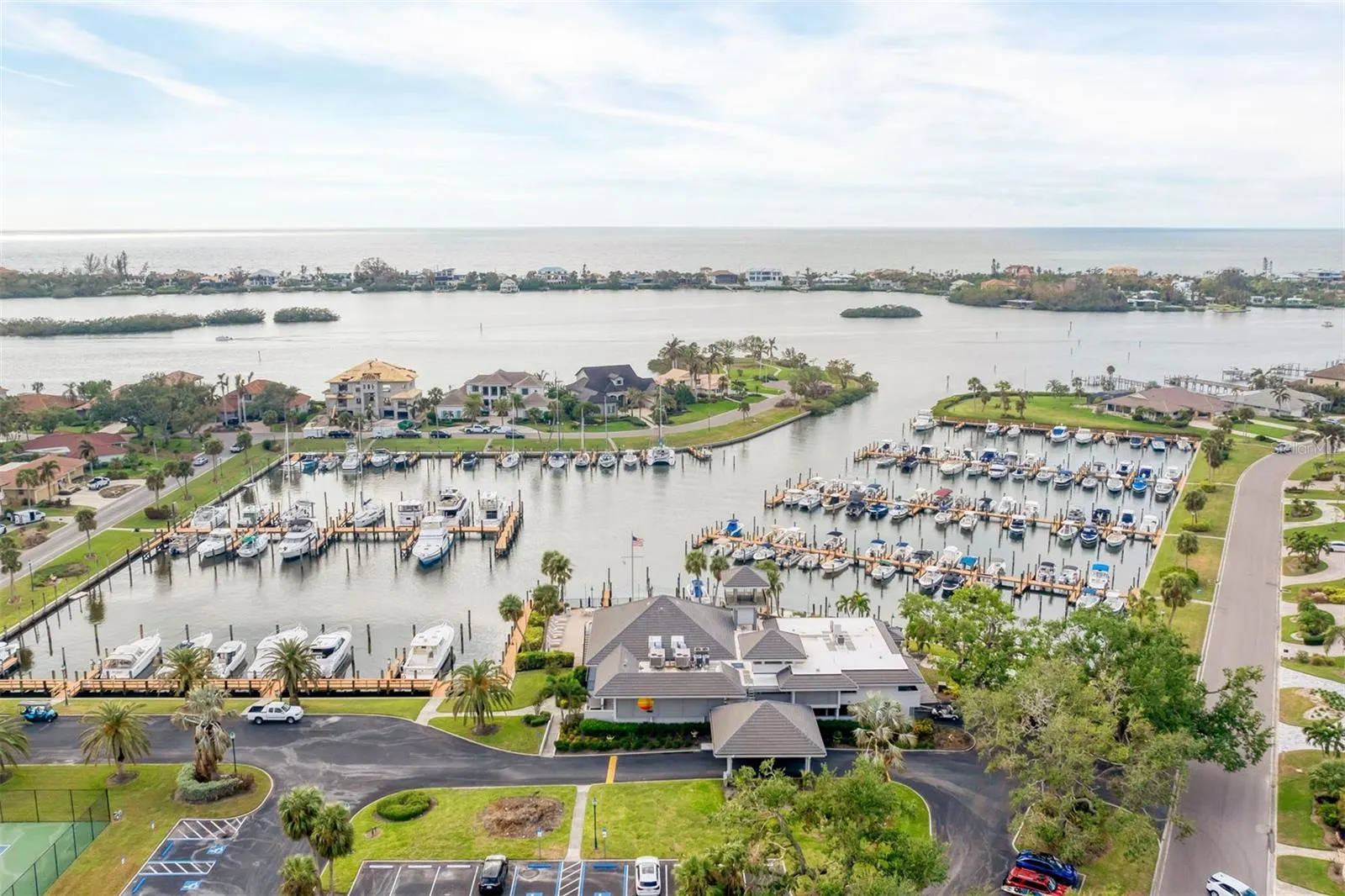 312 YACHT HARBOR DR