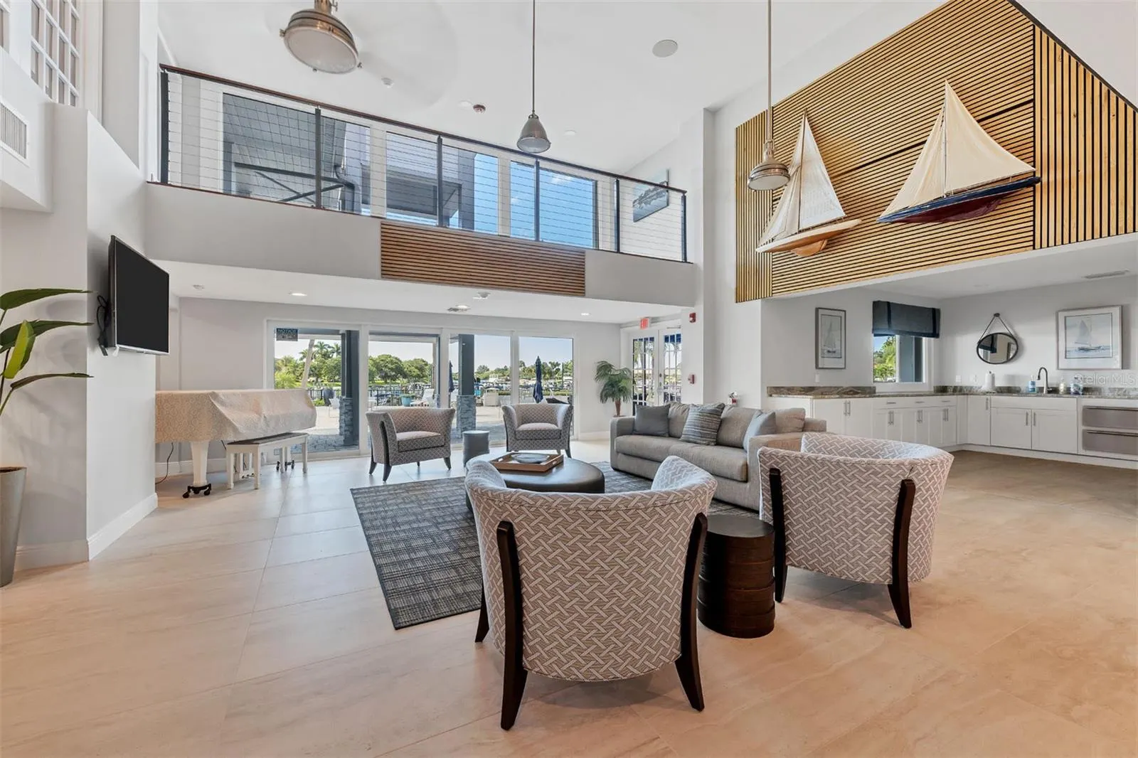 312 YACHT HARBOR DR