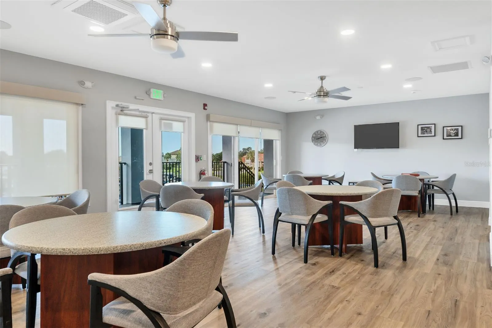 312 YACHT HARBOR DR