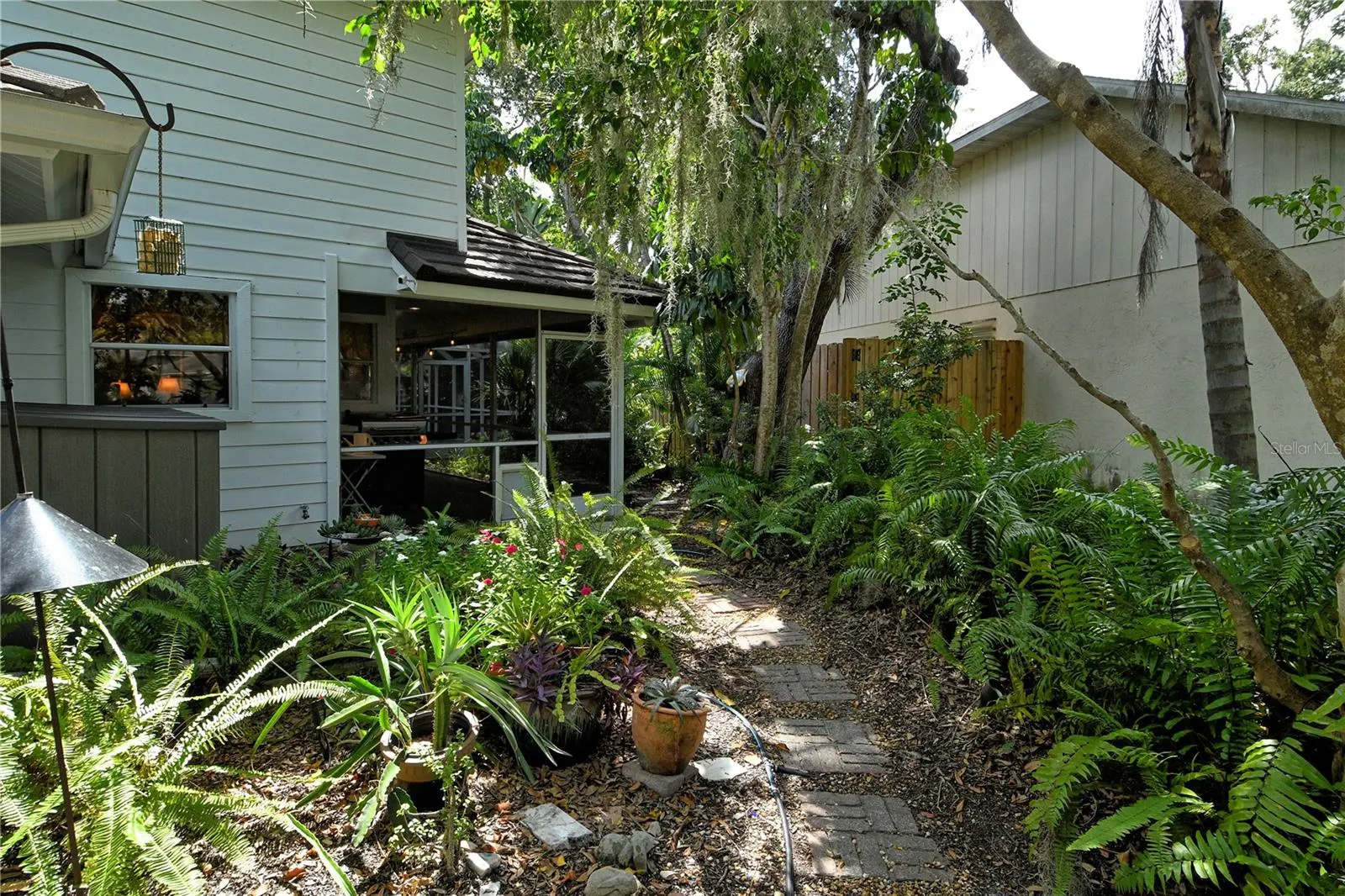 4550 CHIMNEY CREEK DR