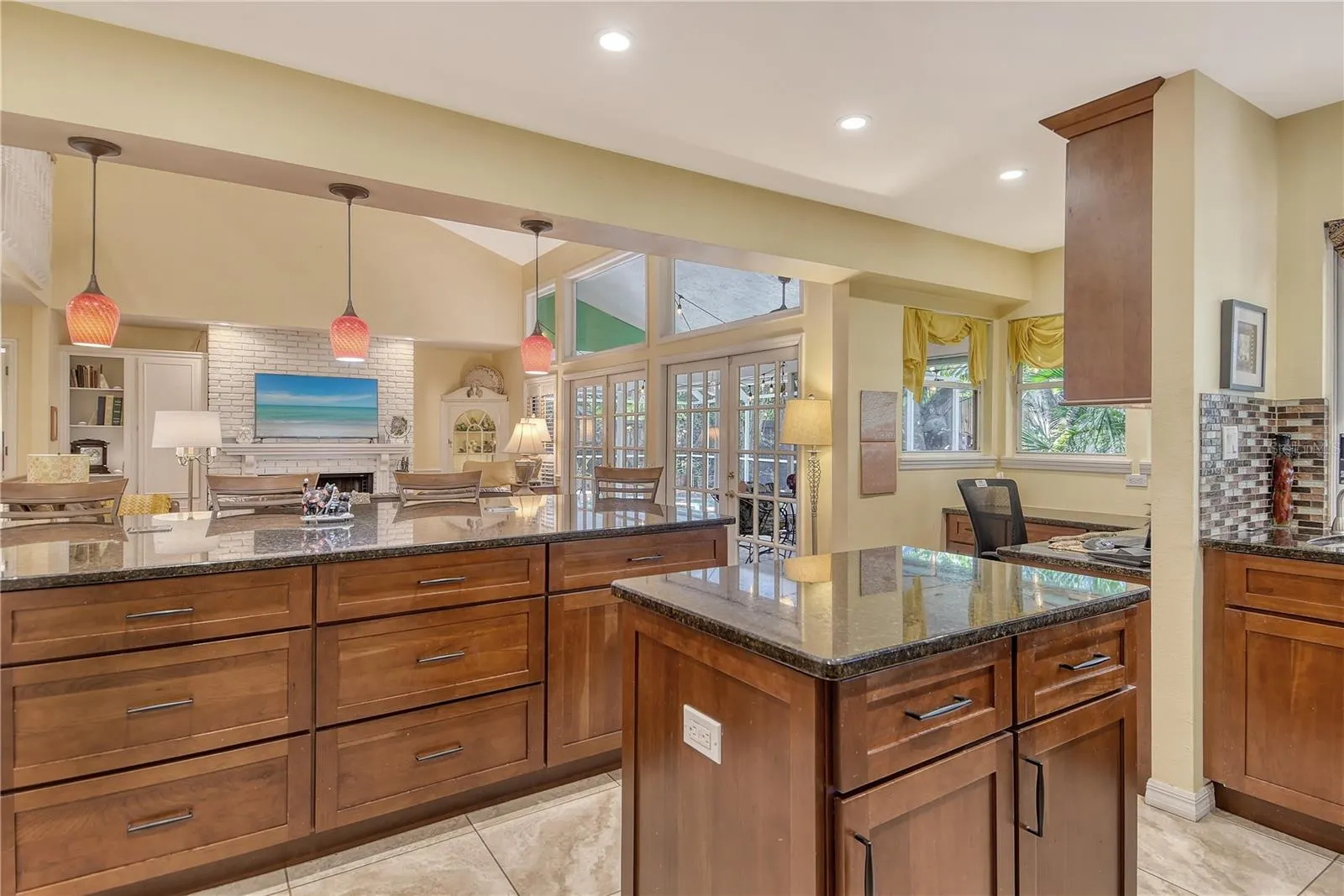 4550 CHIMNEY CREEK DR