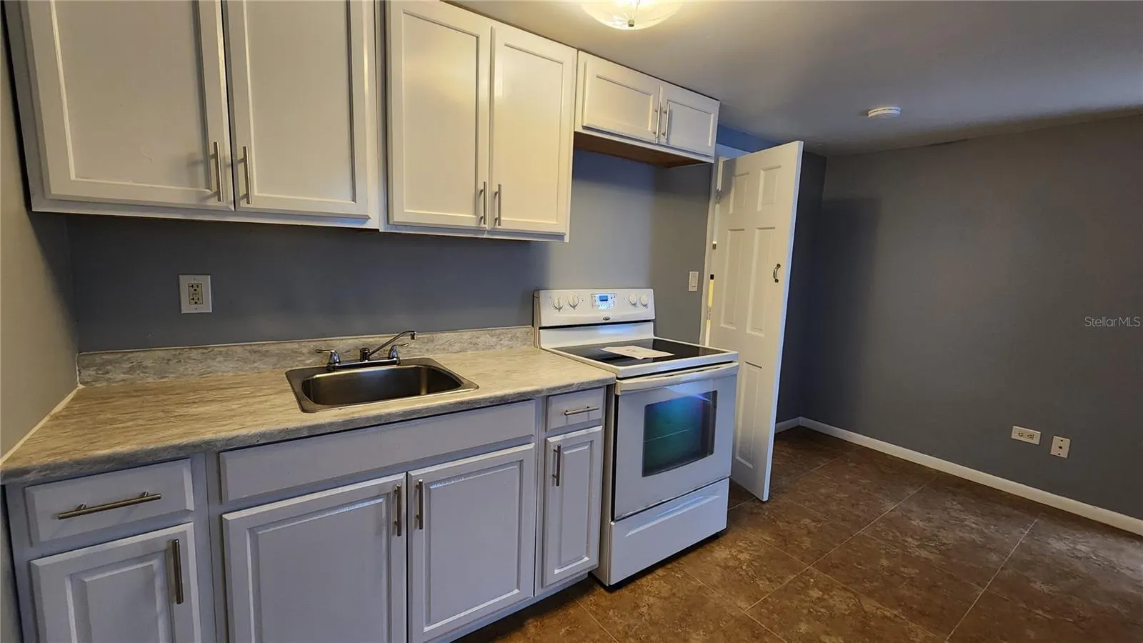 2252 MAPLE AVE #2254, #2254