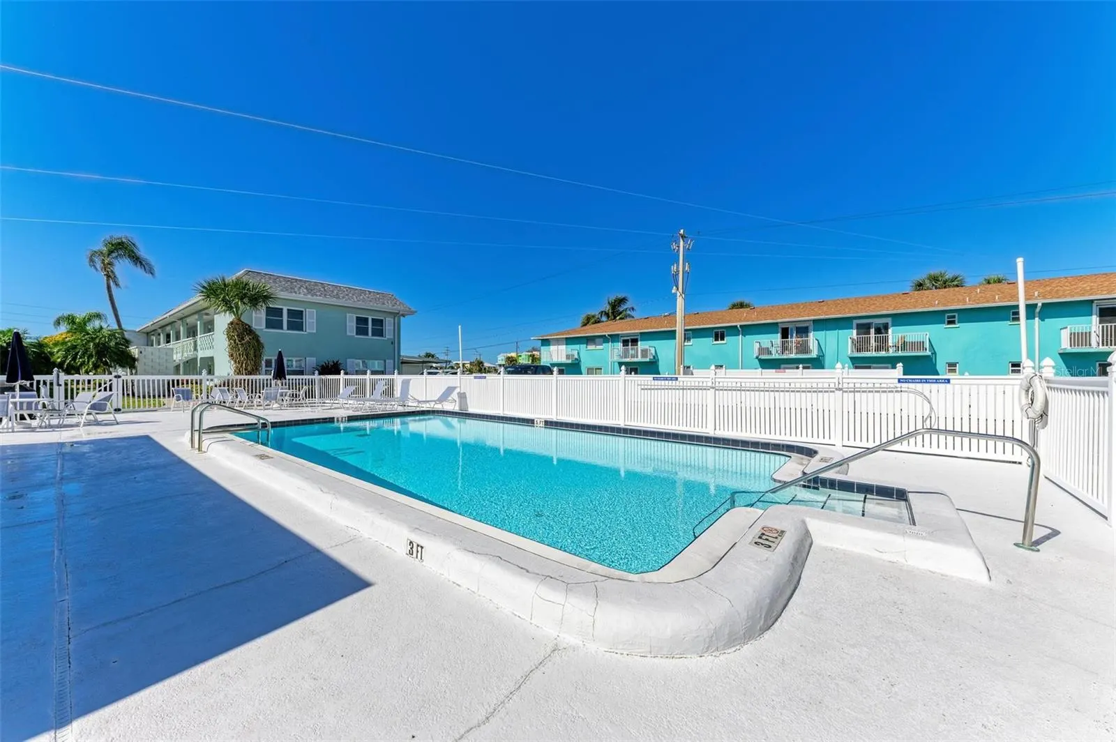 611 GULF DR N #D27, #D27
