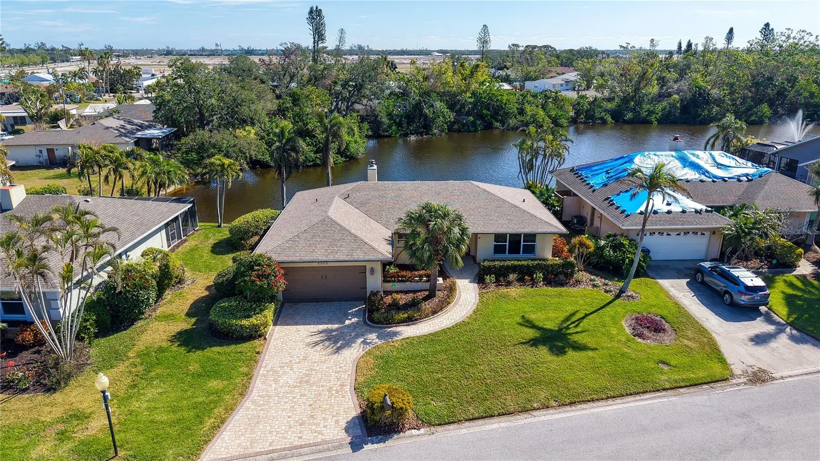 4503 CORAL LAKE DR
