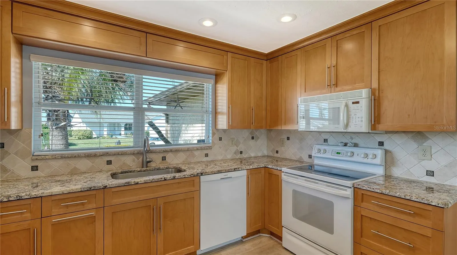 4503 CORAL LAKE DR