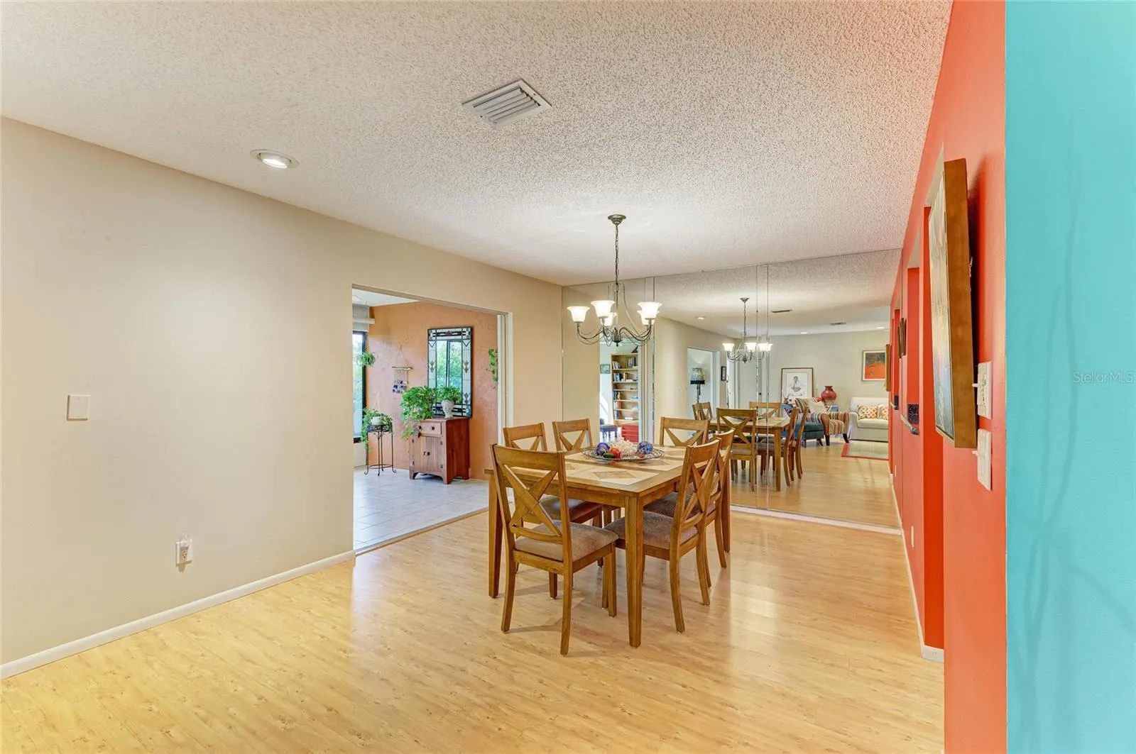 7087 FAIRWAY BEND CIRCLE
