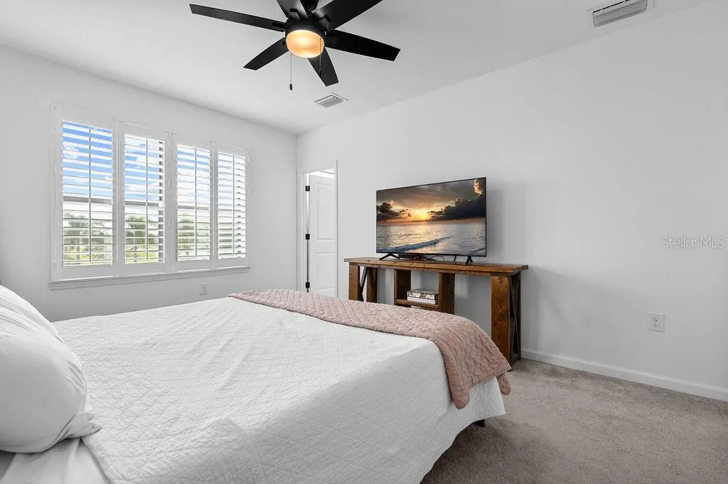 1840 VANORA LN