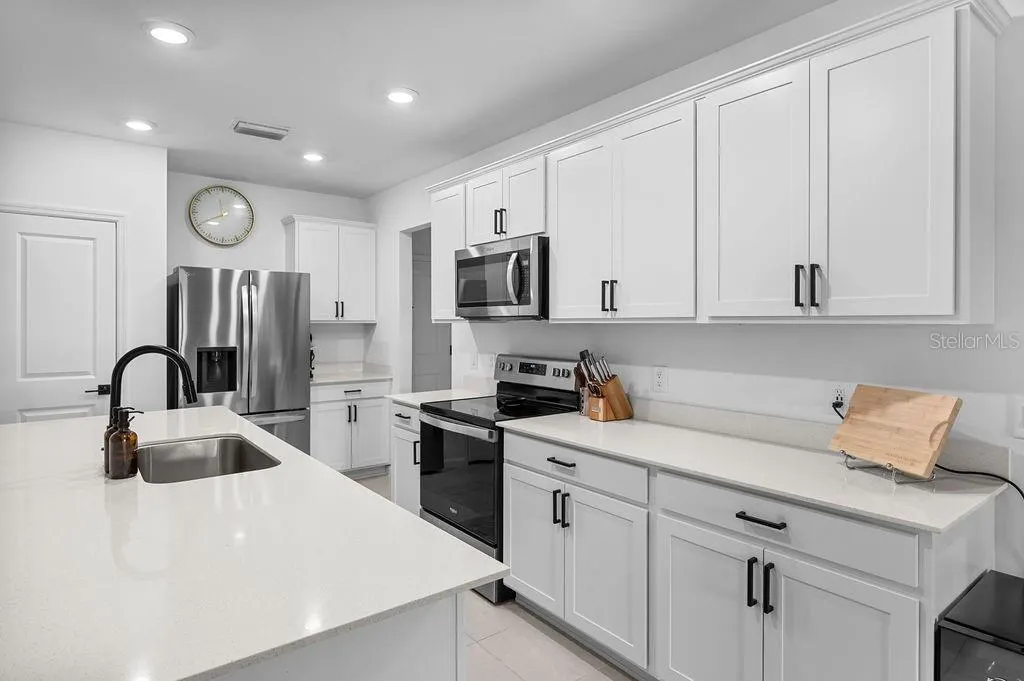 1840 VANORA LN