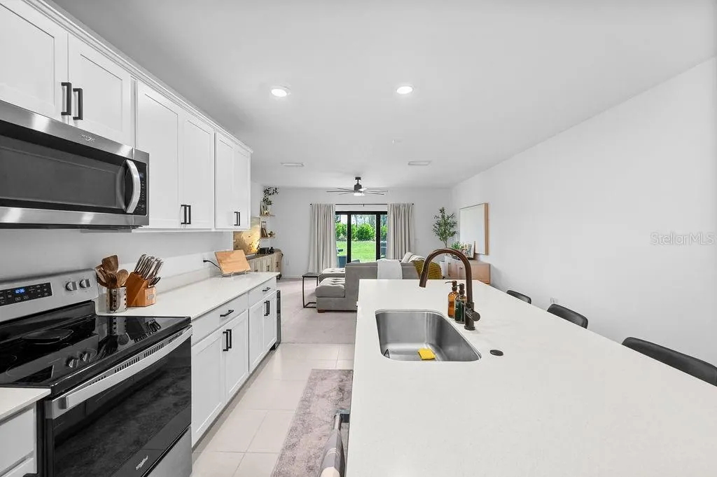 1840 VANORA LN