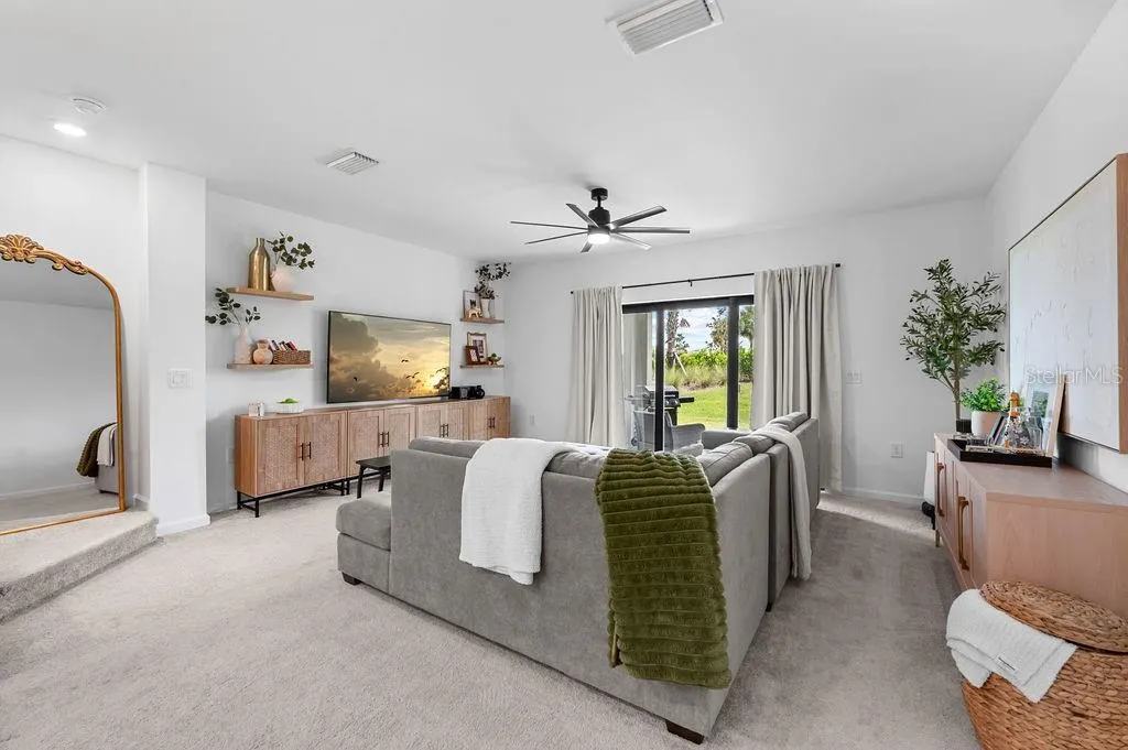 1840 VANORA LN