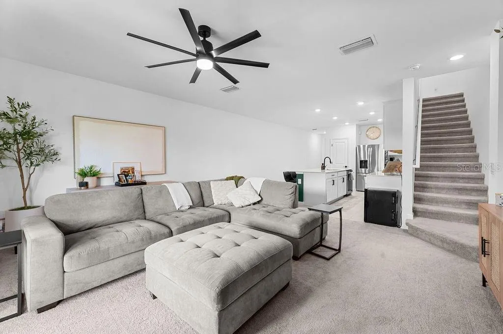 1840 VANORA LN