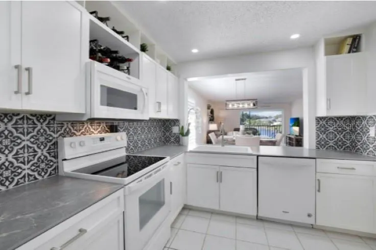 1250 YESICA ANN CIR #E201, #E201