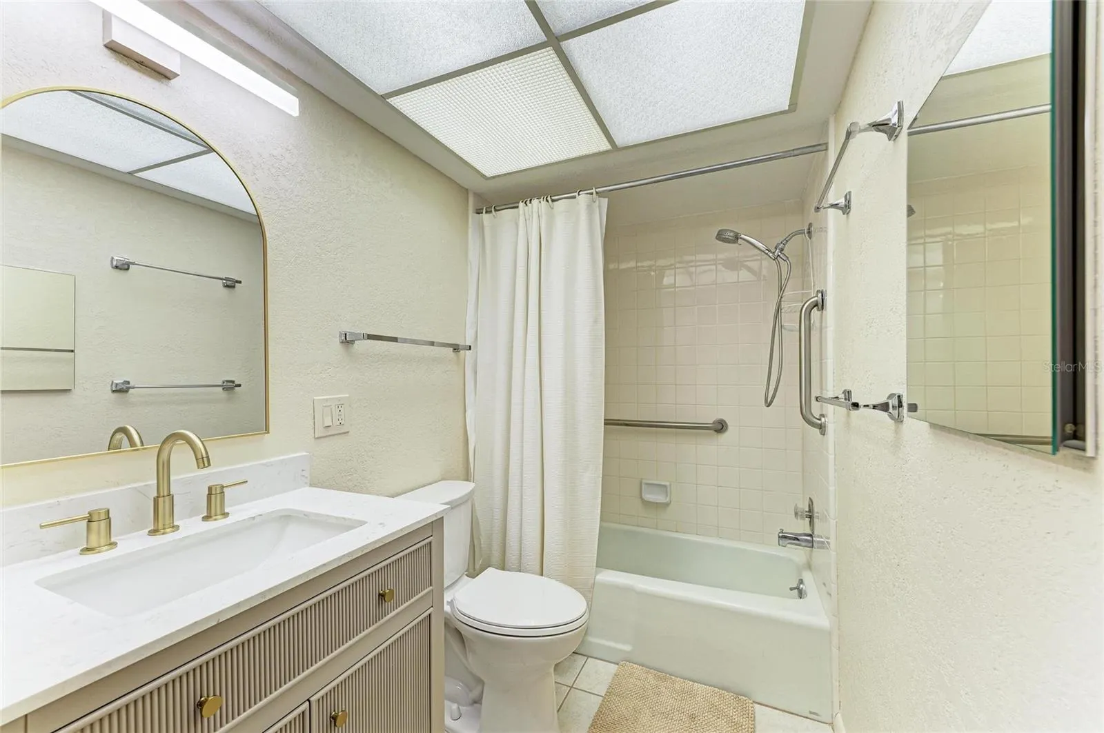 6480 WILD OAK BAY BLVD #252, #252