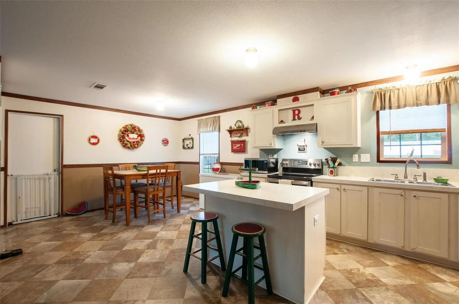 4298 NW HIGHWAY 72