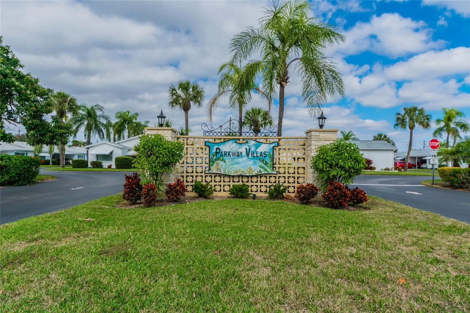 5981 HIBISCUS DR